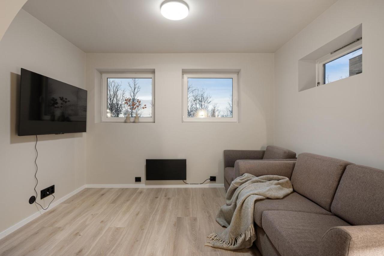 Enter Tromso - 3 Bedroom Home Exterior photo